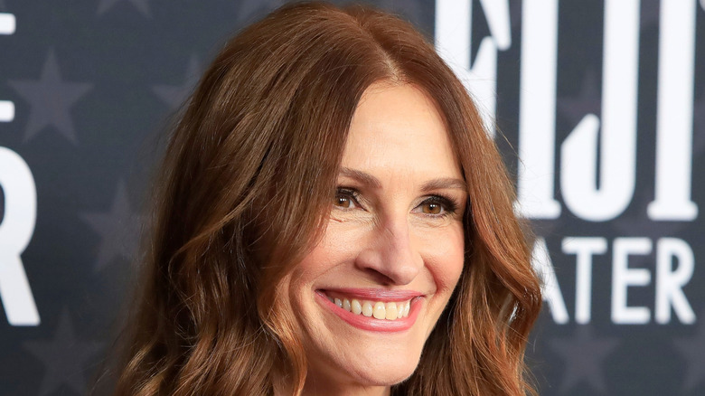 Actress Julia Roberts smiling during a red carpet photo call