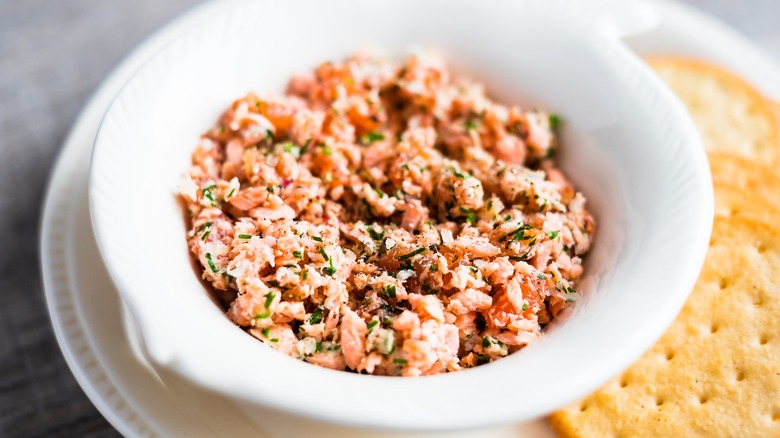 salmon dip with crackers