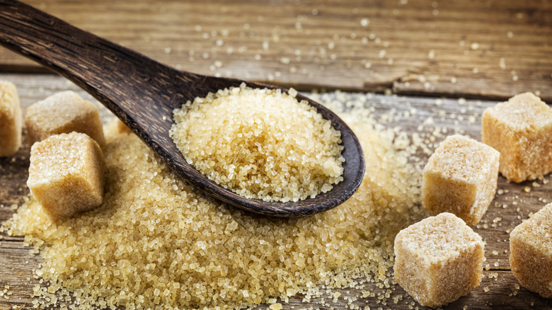 Brown sugar and sugar cubes