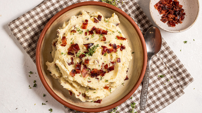 bacon mashed potatoes in bowl