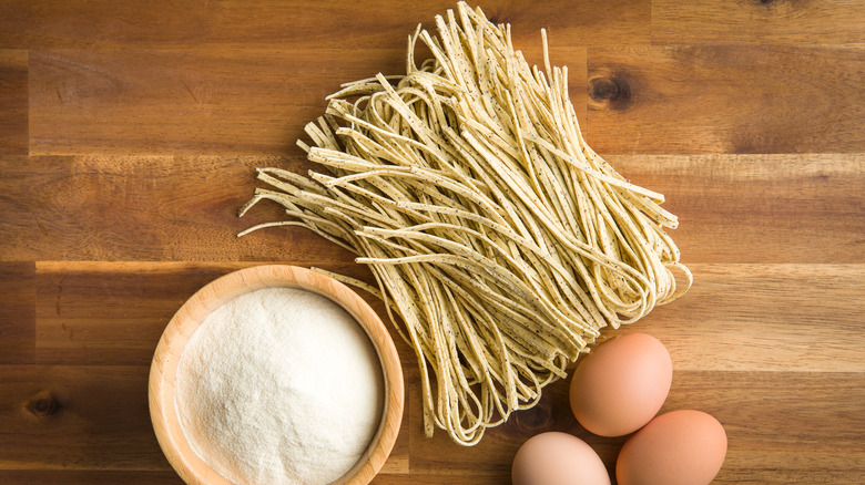 uncooked tagliolini