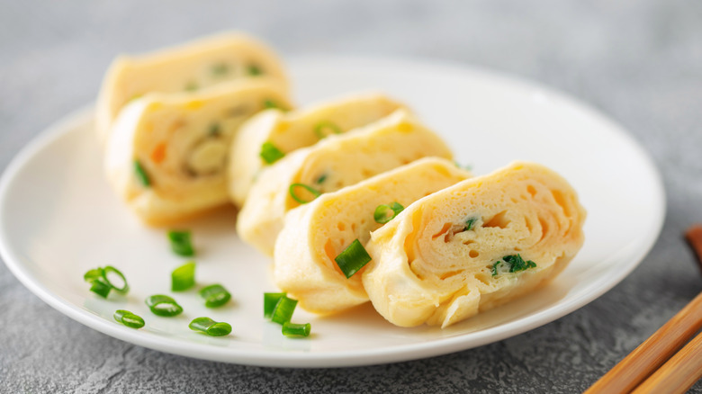 tamagoyaki japanese rolled omelet