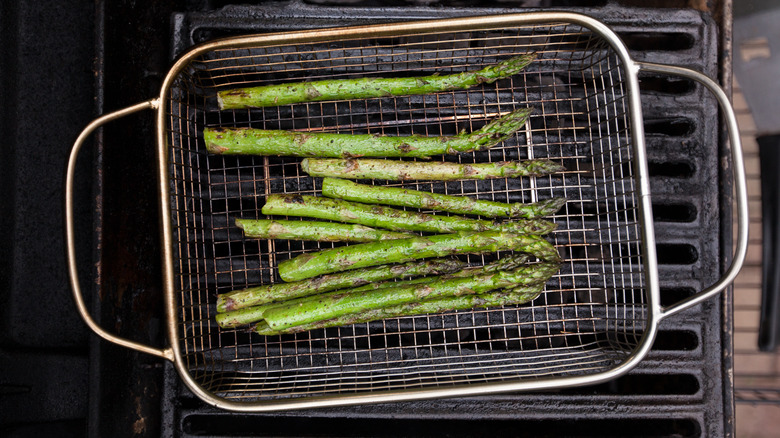 Asparagus in grill basket