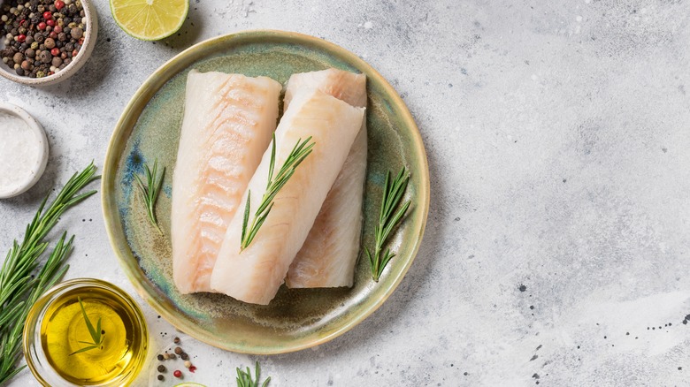 Cod filets with herbs