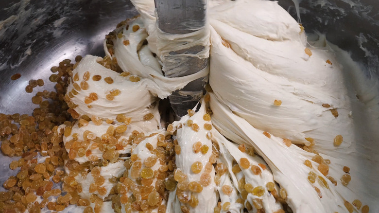 adding raisins to bread dough 