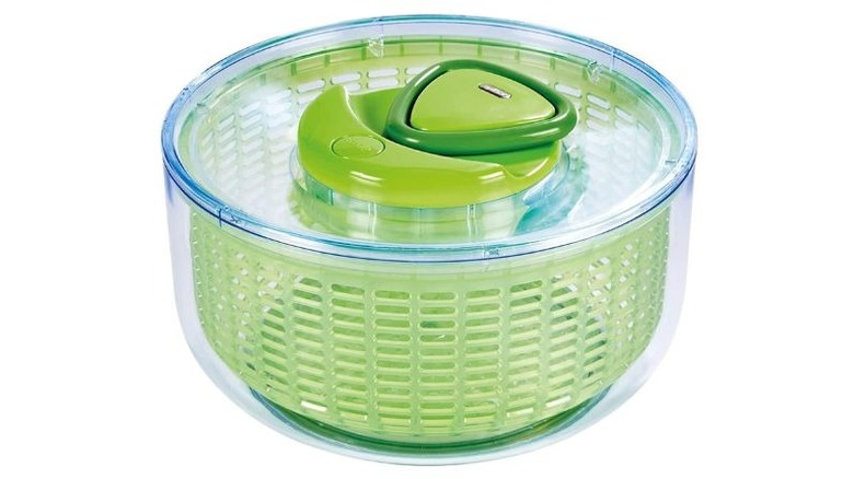 zyliss salad spinner on a white background