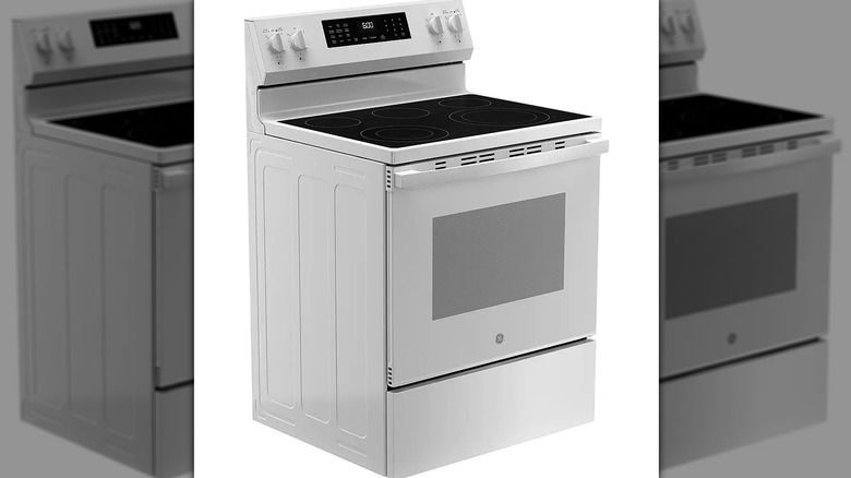 A side view of the GE 5.3 Cu. Ft. Freestanding Electric Convection Range