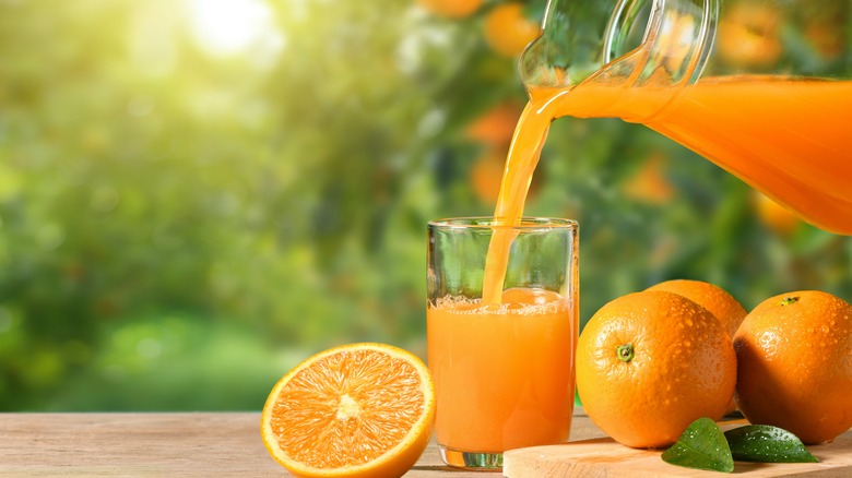 Orange juice and oranges