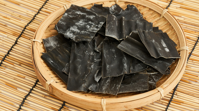 Bamboo plate with dried kelp