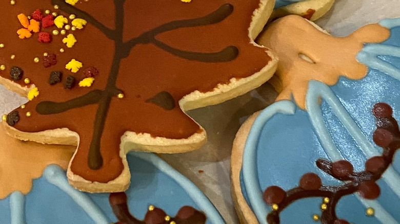 Defloured's fall-inspired cookies