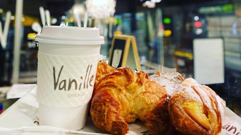 Coffee and croissant at Vanille