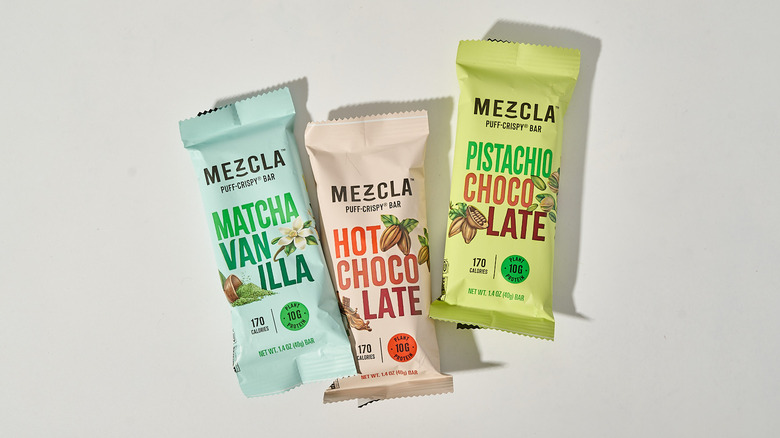 Mezcla protein bars on a table