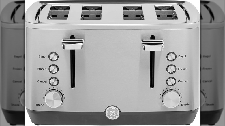 GE 4-slice toaster