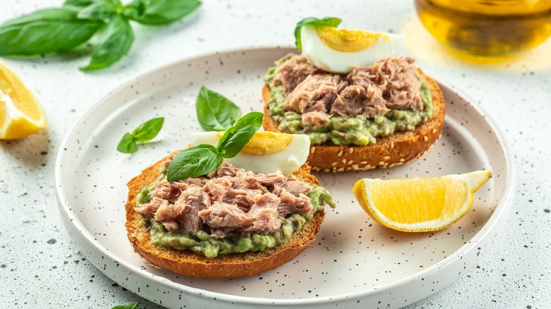 Avocado toast with canned tuna