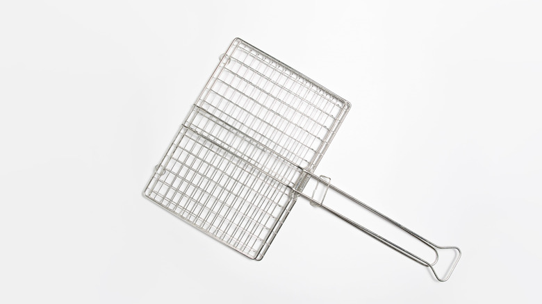 A barbecue grill basket