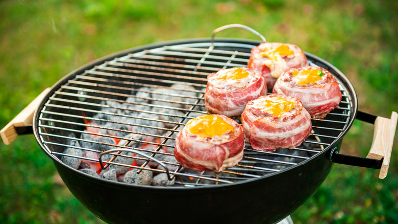 Grill with indirect heat zone