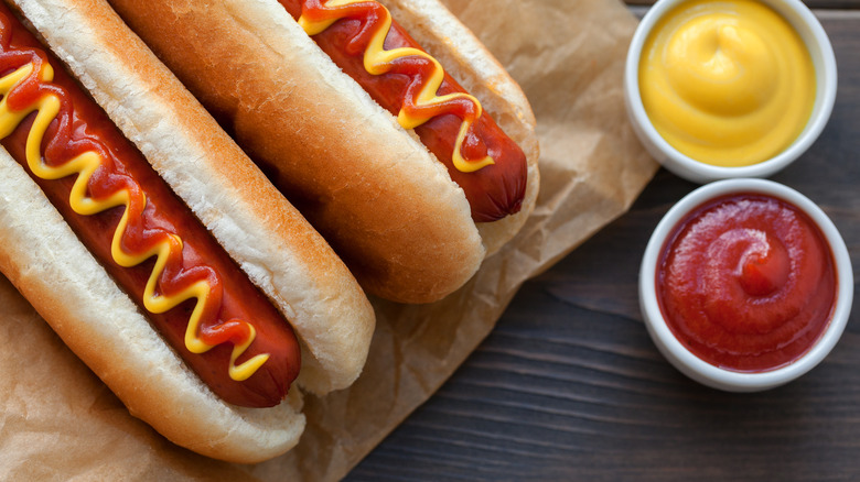 Hot dogs with condiments