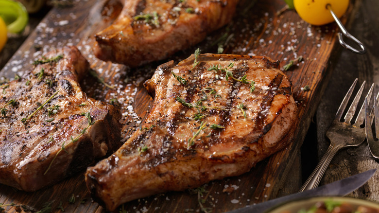 grilled pork chops with thyme