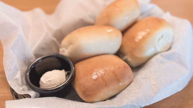 Texas Roadhouse rolls