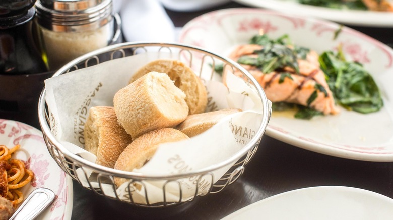 basket of Maggiano's bread