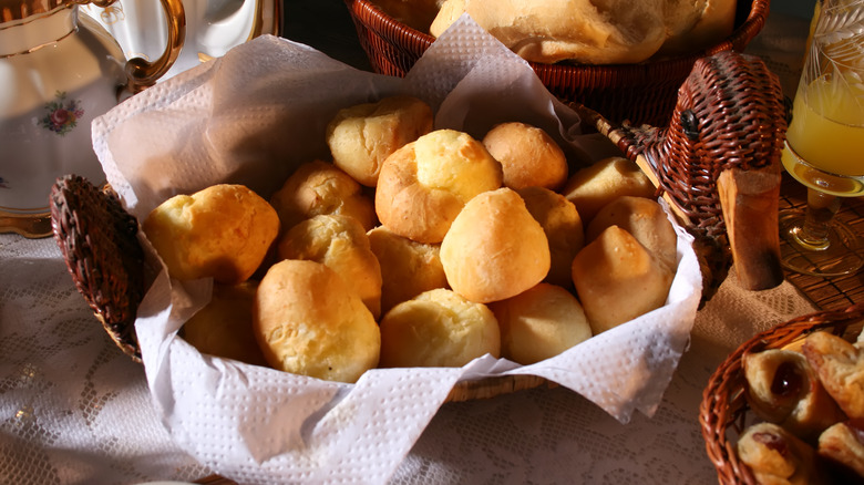 bread roll basket