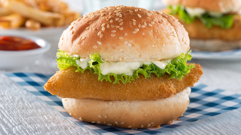 fried fish sandwich with sauce