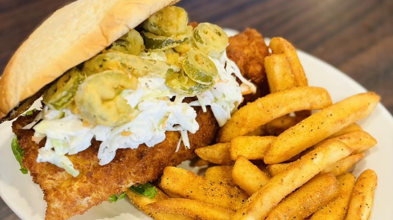 Fried fish sandwich