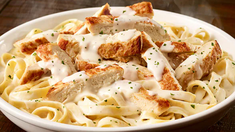 Olive Garden's chicken alfredo