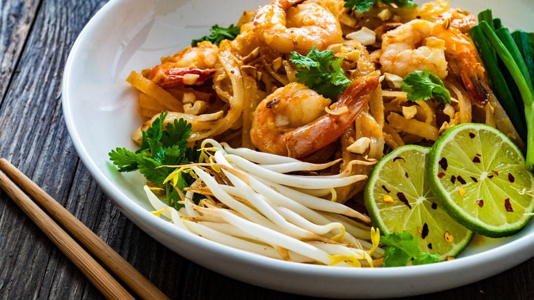 close up of prepared pad thai