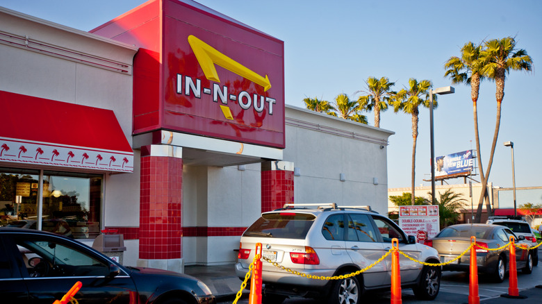 In-N-Out drive thru with cars