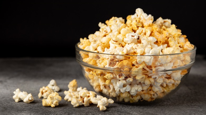 Popcorn in a glass bowl