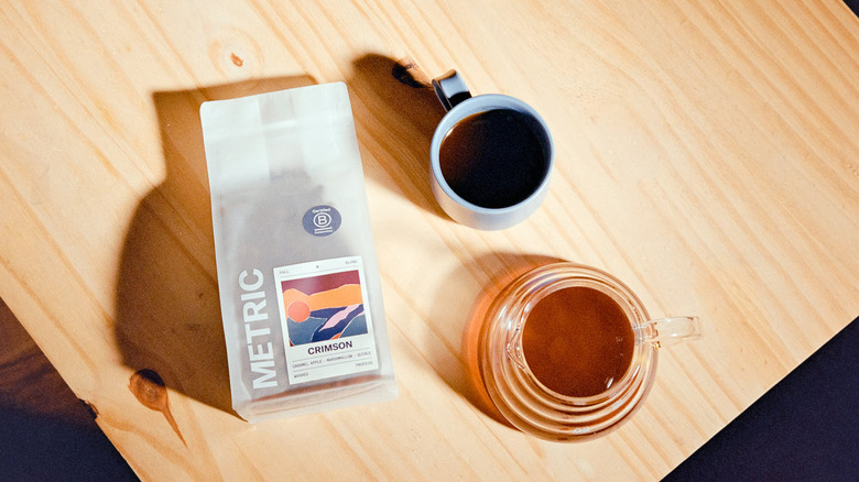 Metric Coffee bag and cup