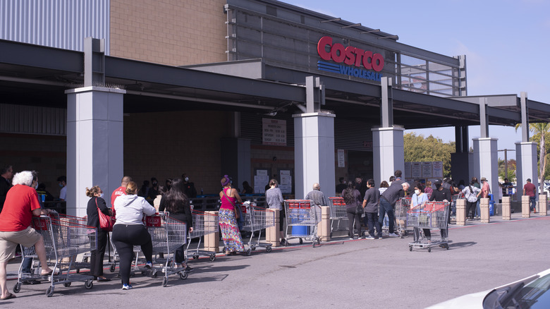 Costco crowds outside the store