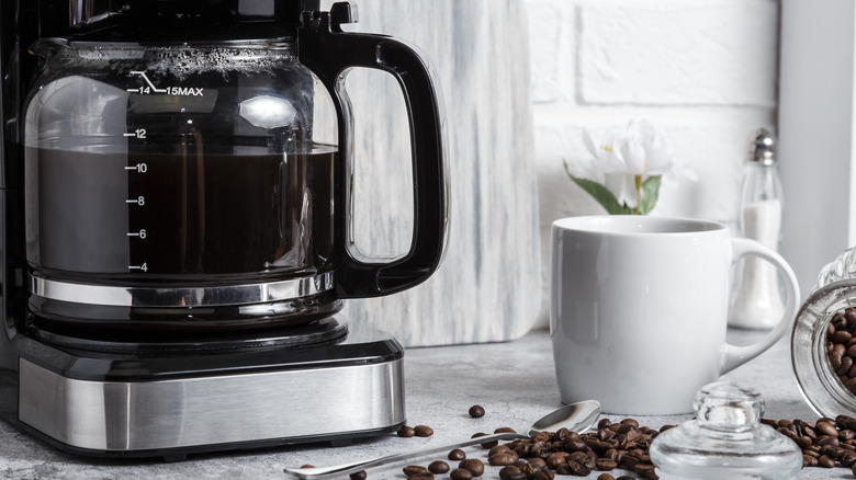 Coffee maker and mug