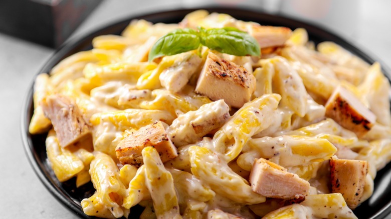 Creamy chicken penne and garnish