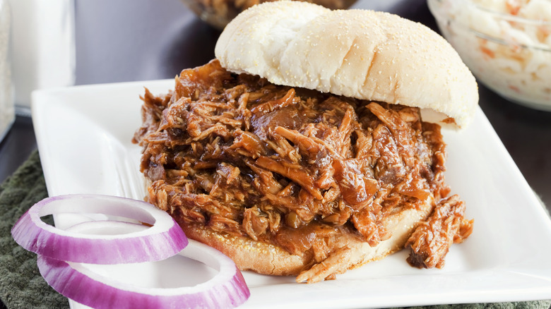 Pulled pork sandwich