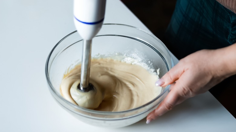 close up of bowl of homemade mayo