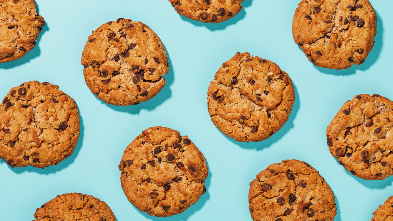 Round chocolate chip cookies