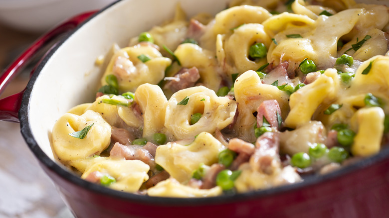 Ham and cheese with tortellini in a pot