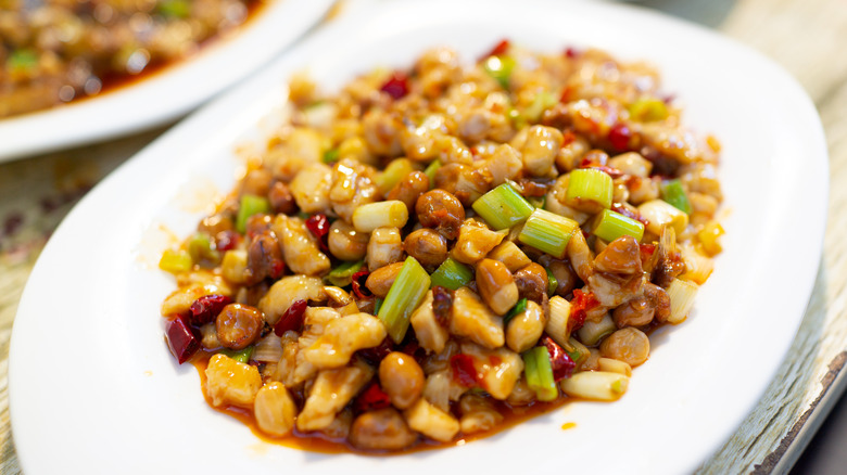 plate of kung pao chicken