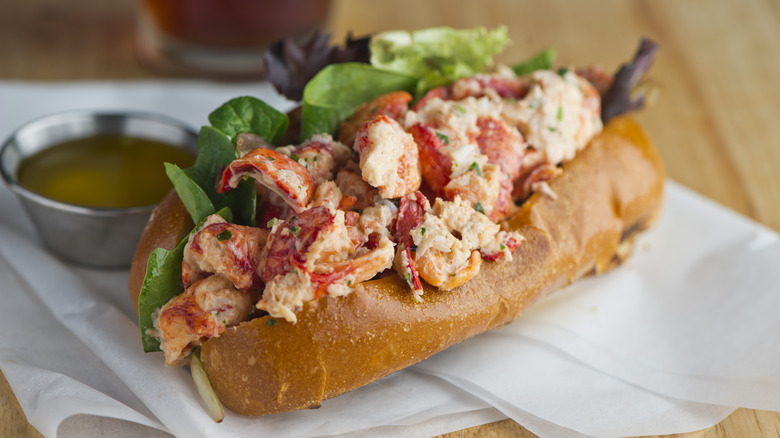 A Maine lobster roll