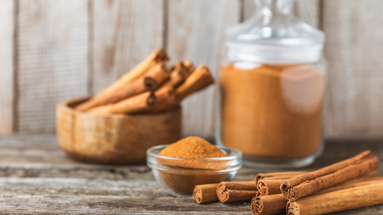 several types of cinnamon