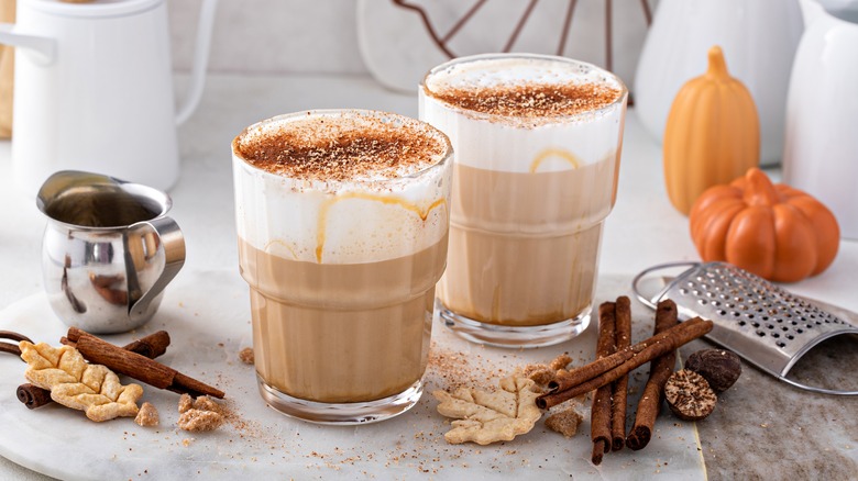 spiced nutmeg drinks and cookies