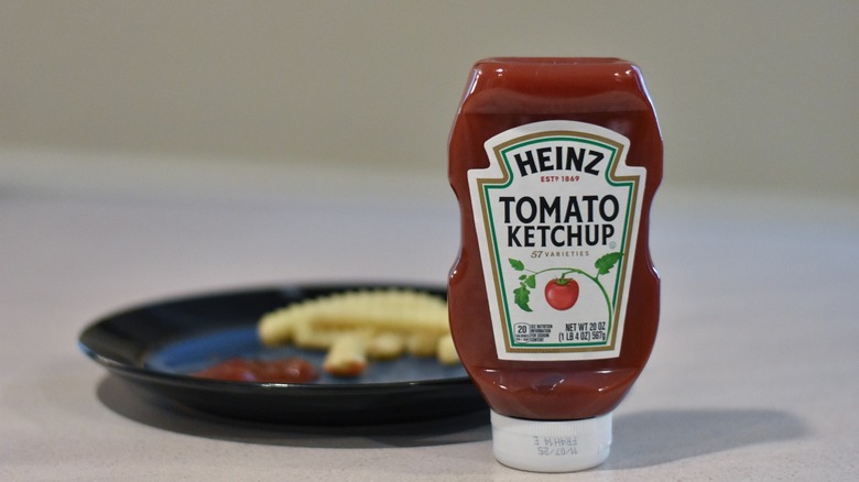 Heinz tomato ketchup with fries