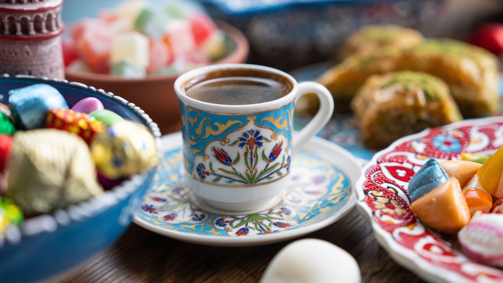 شرح الفرق بين القهوة التركية واليونانية
