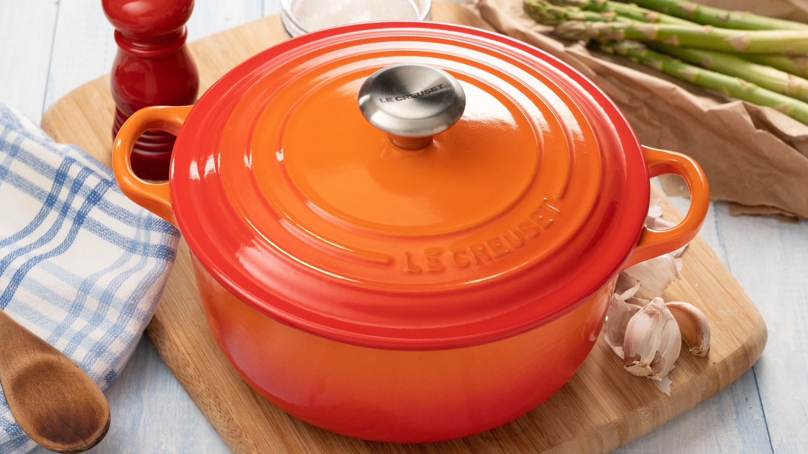 The Easiest Way To Clean Stains From Le Creuset Dutch Ovens