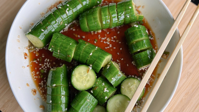 Spiral cucumber salad 