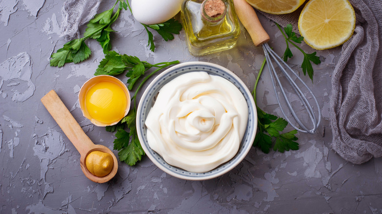 Ingredients for making mayonnaise 