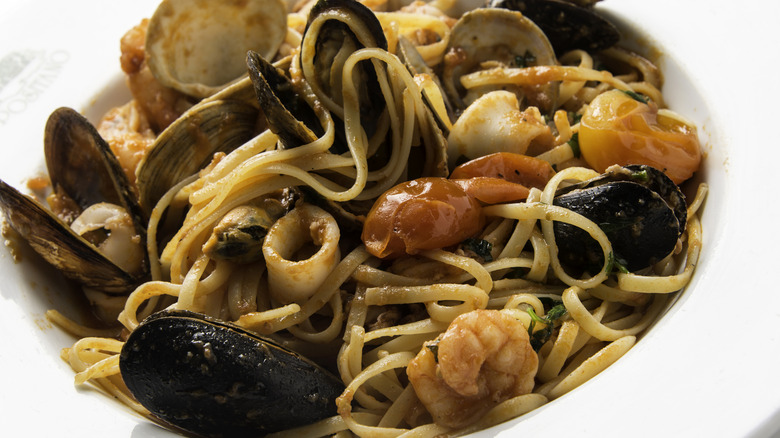 Clam and mussel pasta 