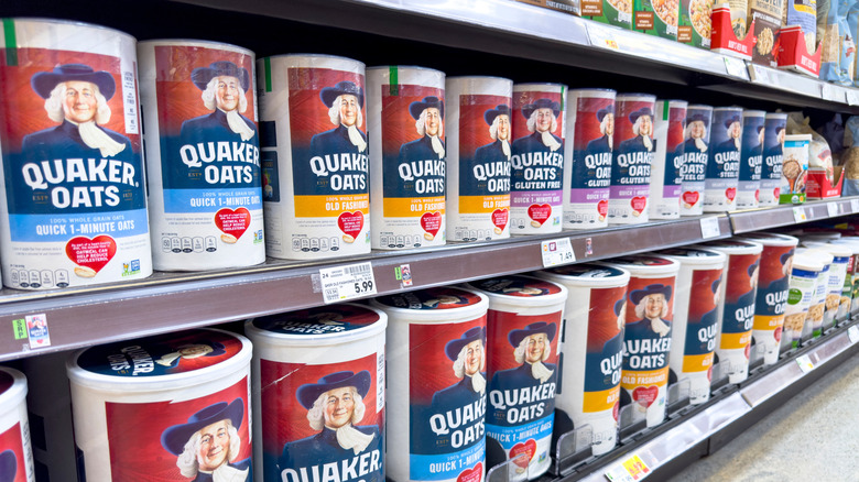 Modern day Quaker Oats on grocery store shelves